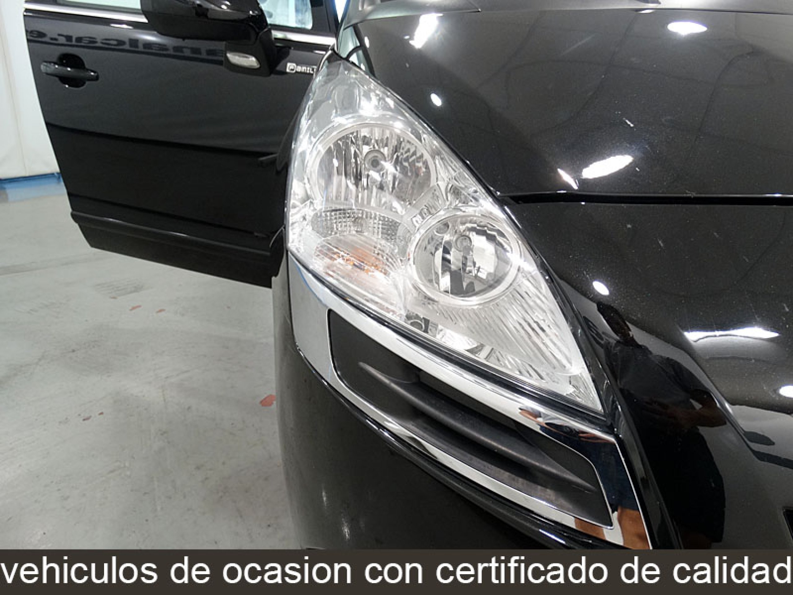 Foto Peugeot 5008 12