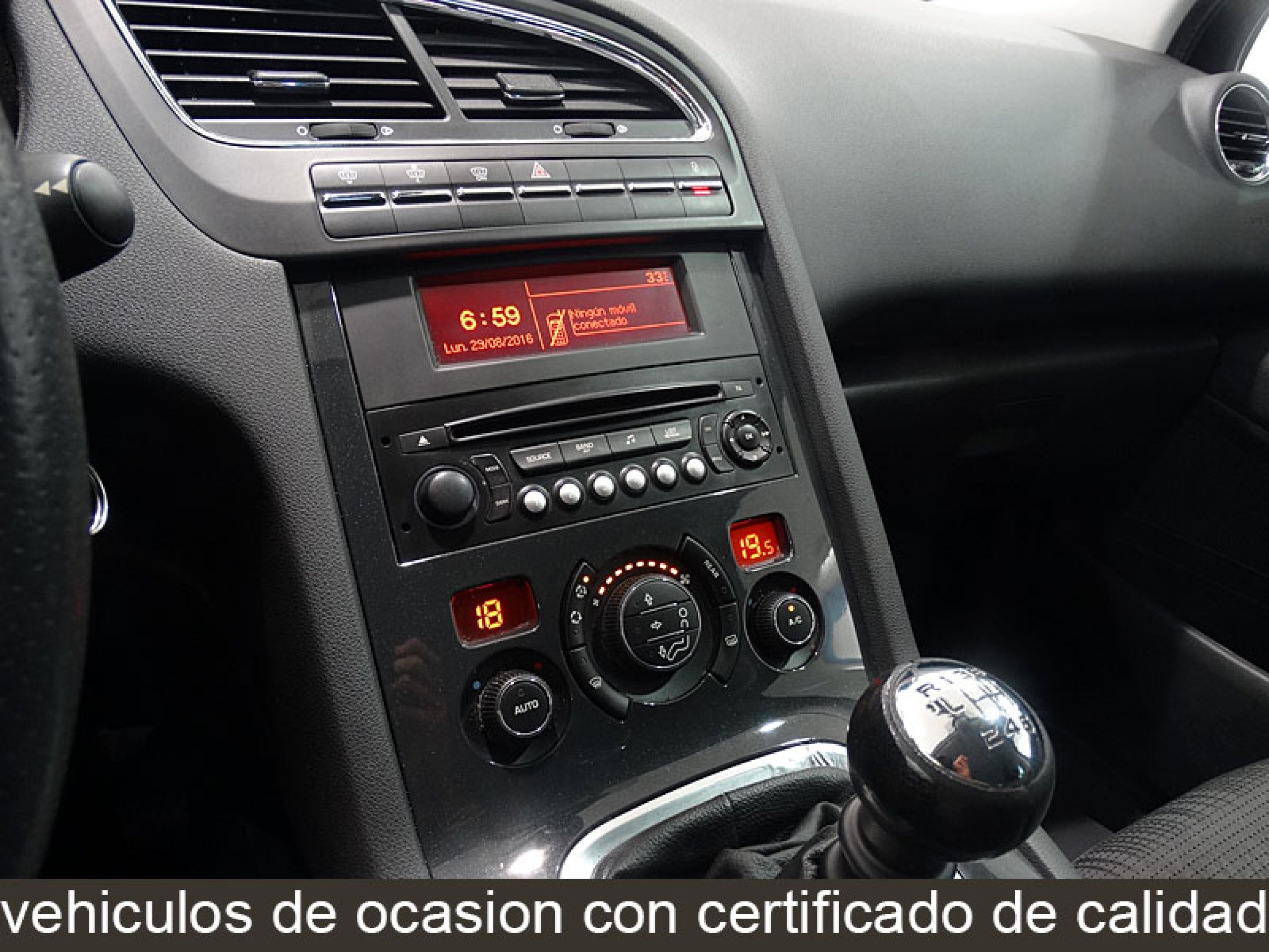 Foto Peugeot 5008 28