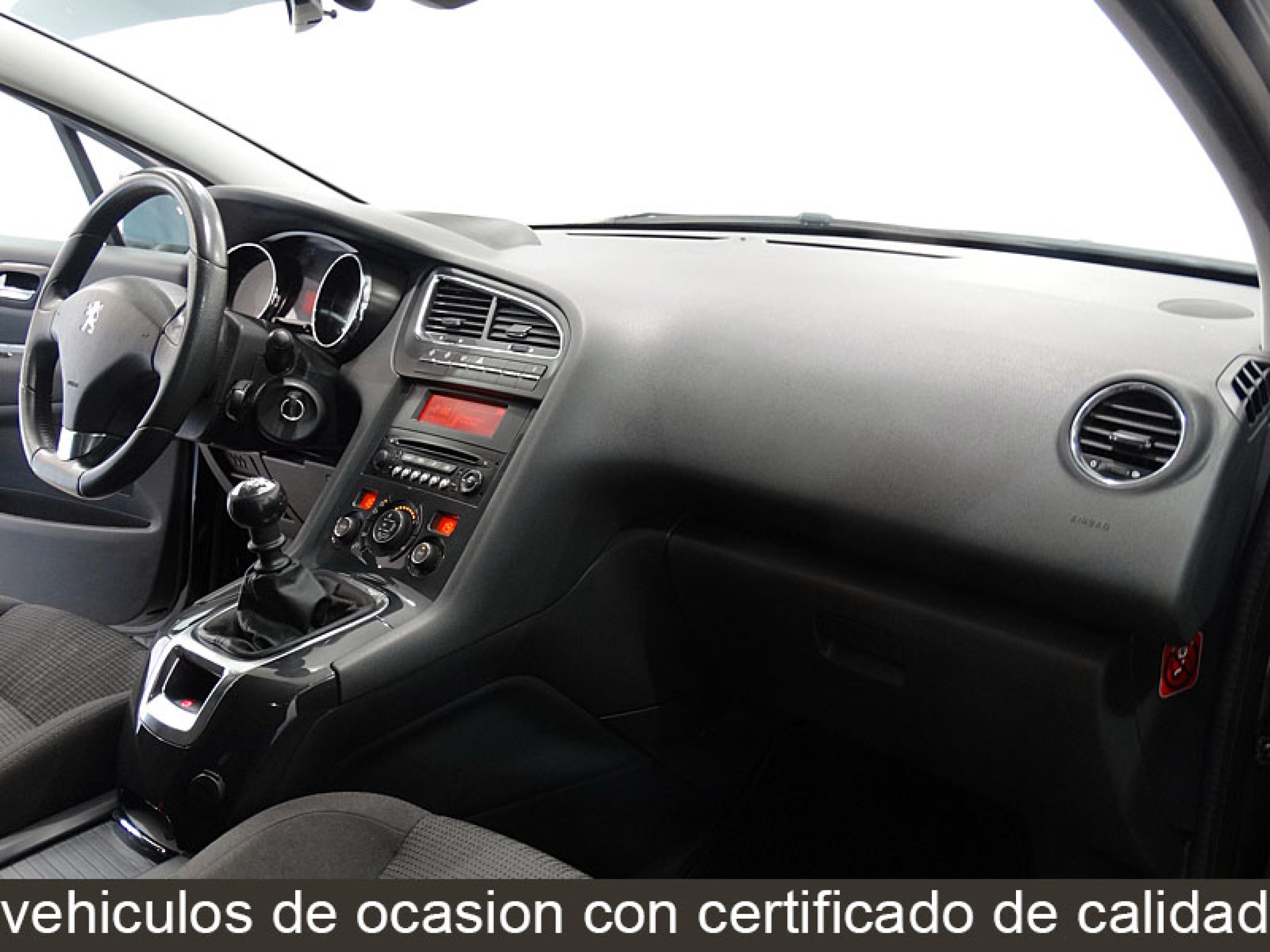 Foto Peugeot 5008 32