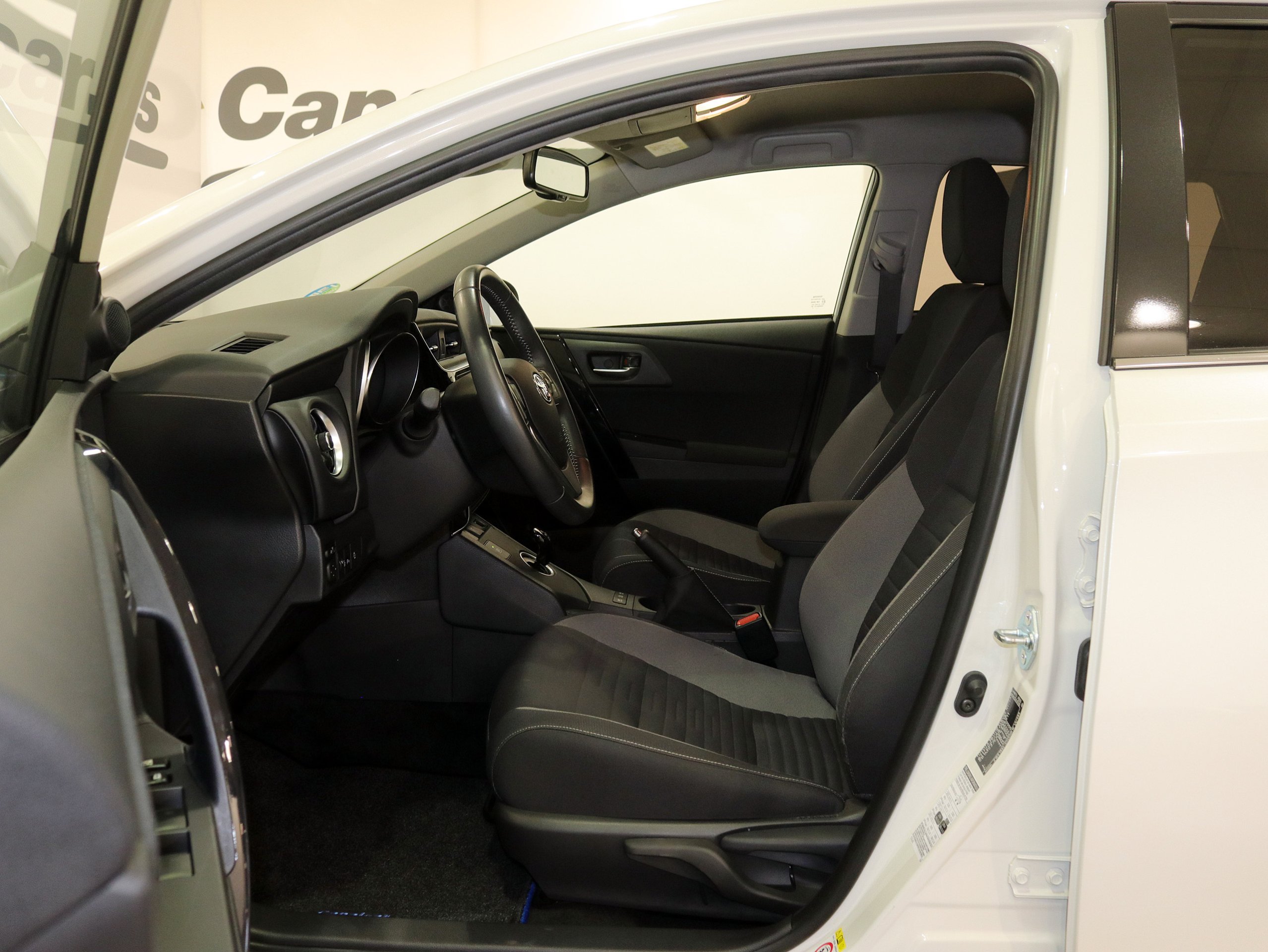 Foto Toyota Auris 13
