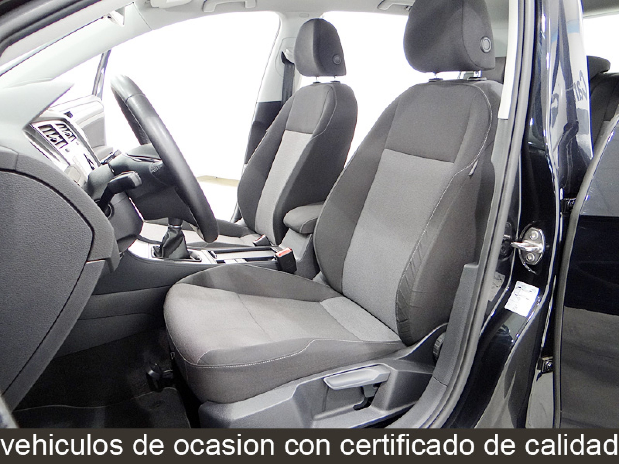 Foto Volkswagen Golf 21