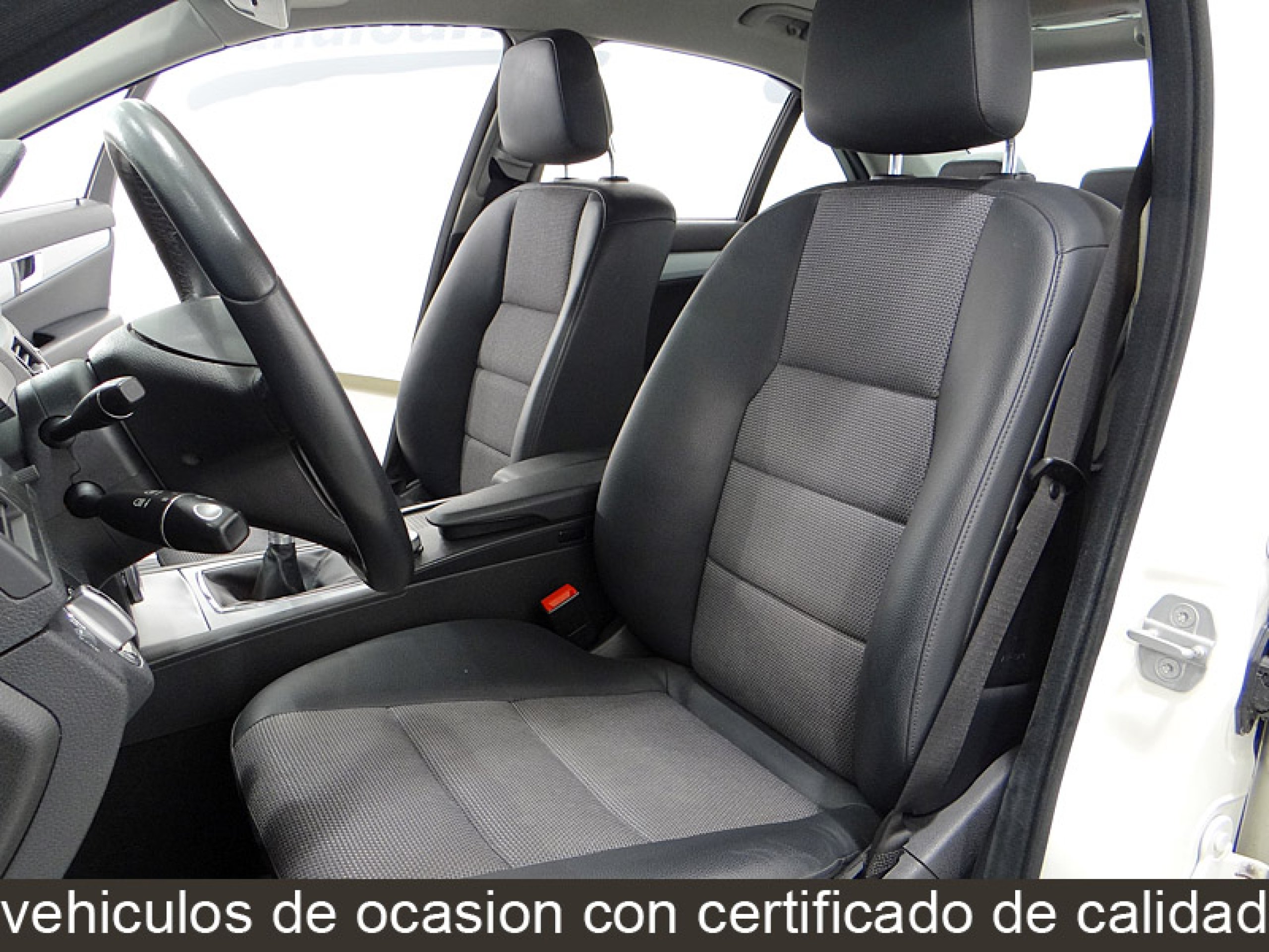 Foto Mercedes-Benz C 200 23