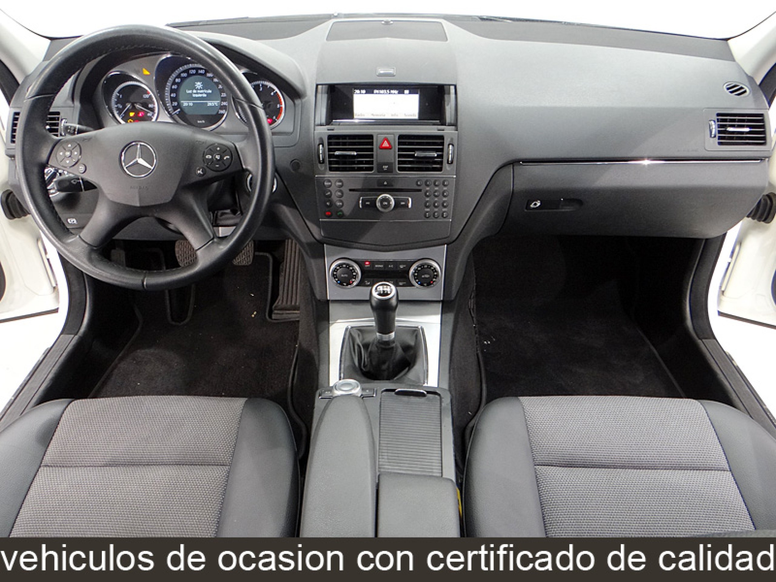 Foto Mercedes-Benz C 200 30