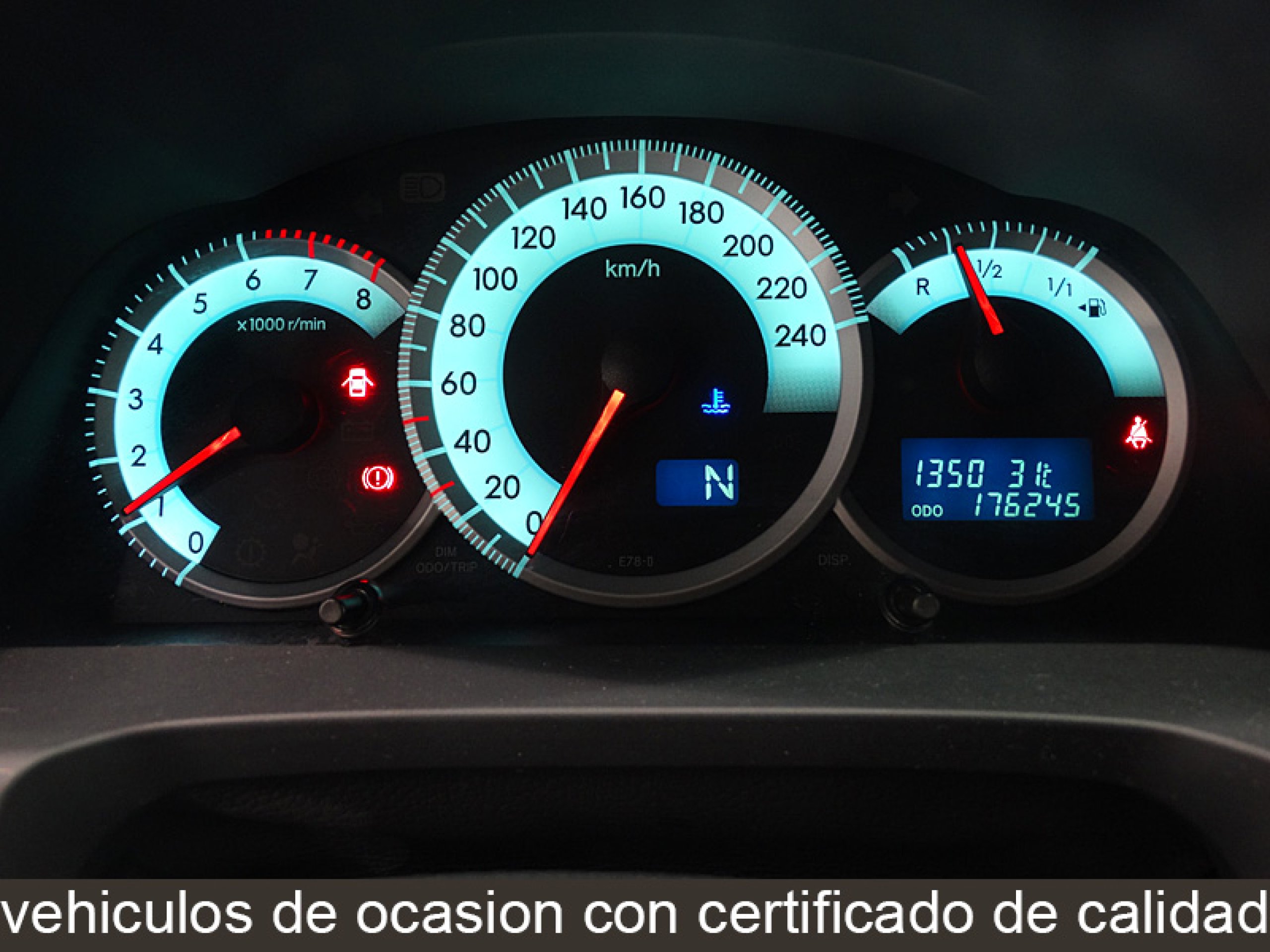 Foto Toyota Corolla Verso 13