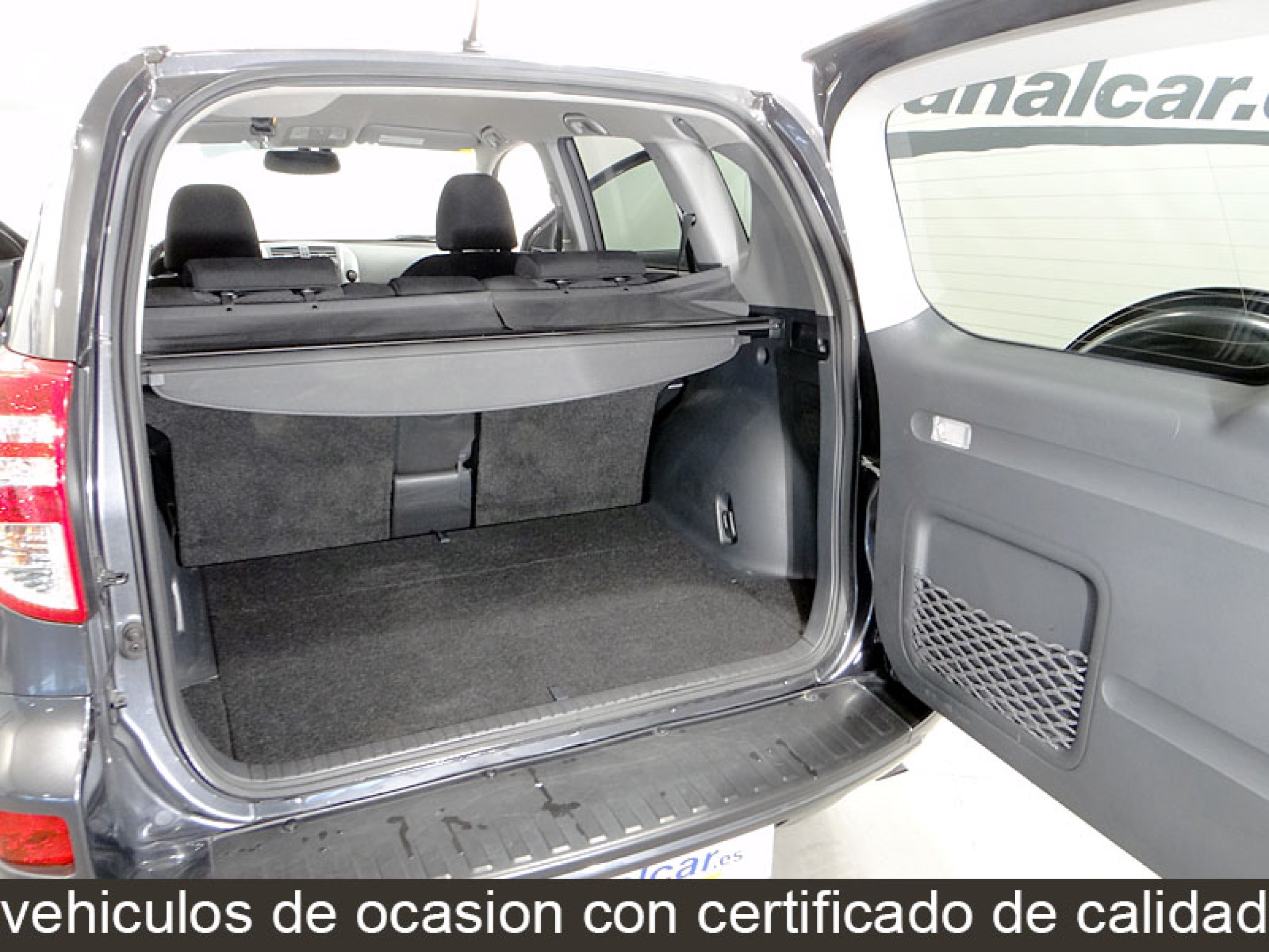 Foto Toyota RAV-4 14