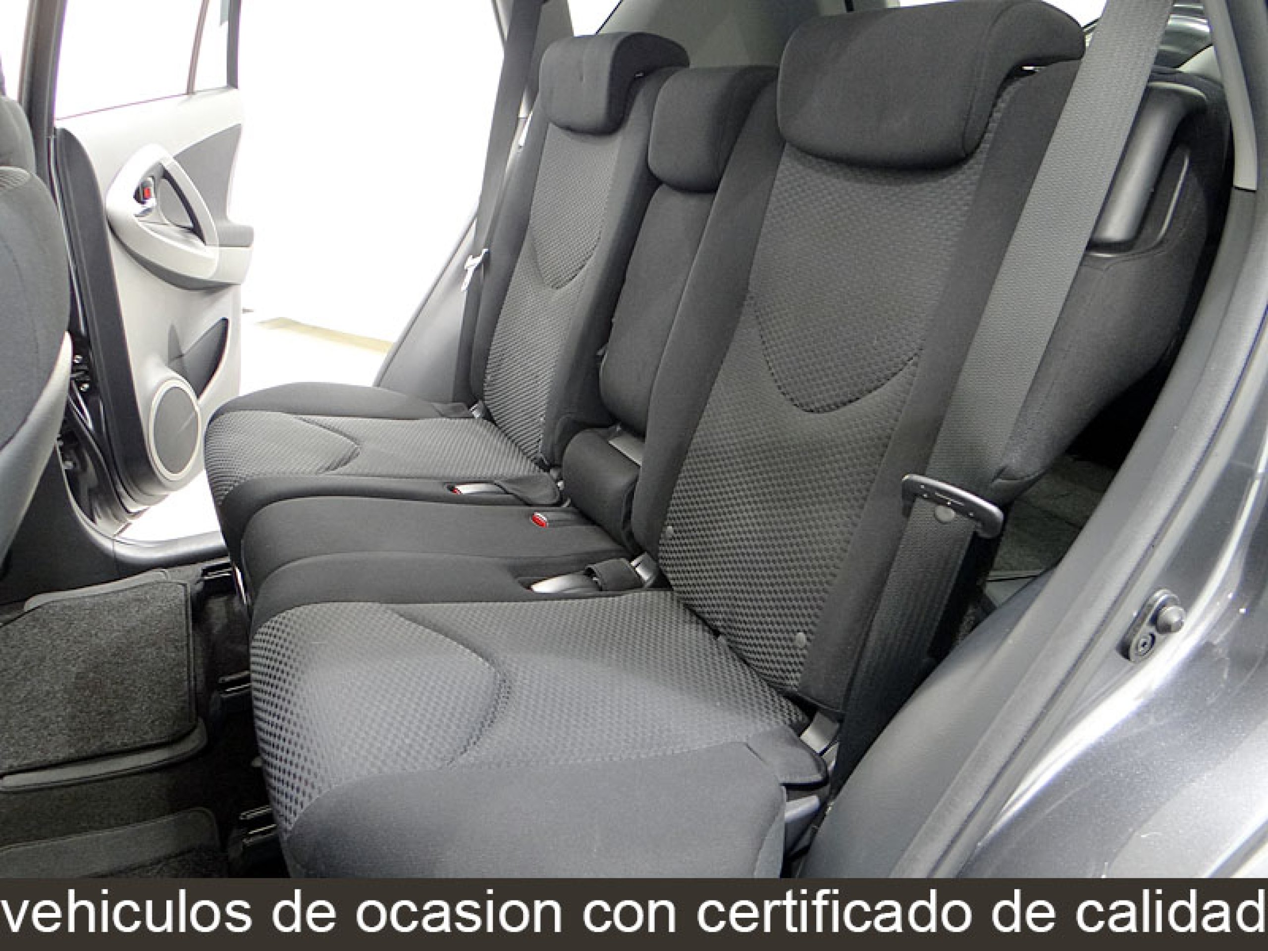 Foto Toyota RAV-4 22