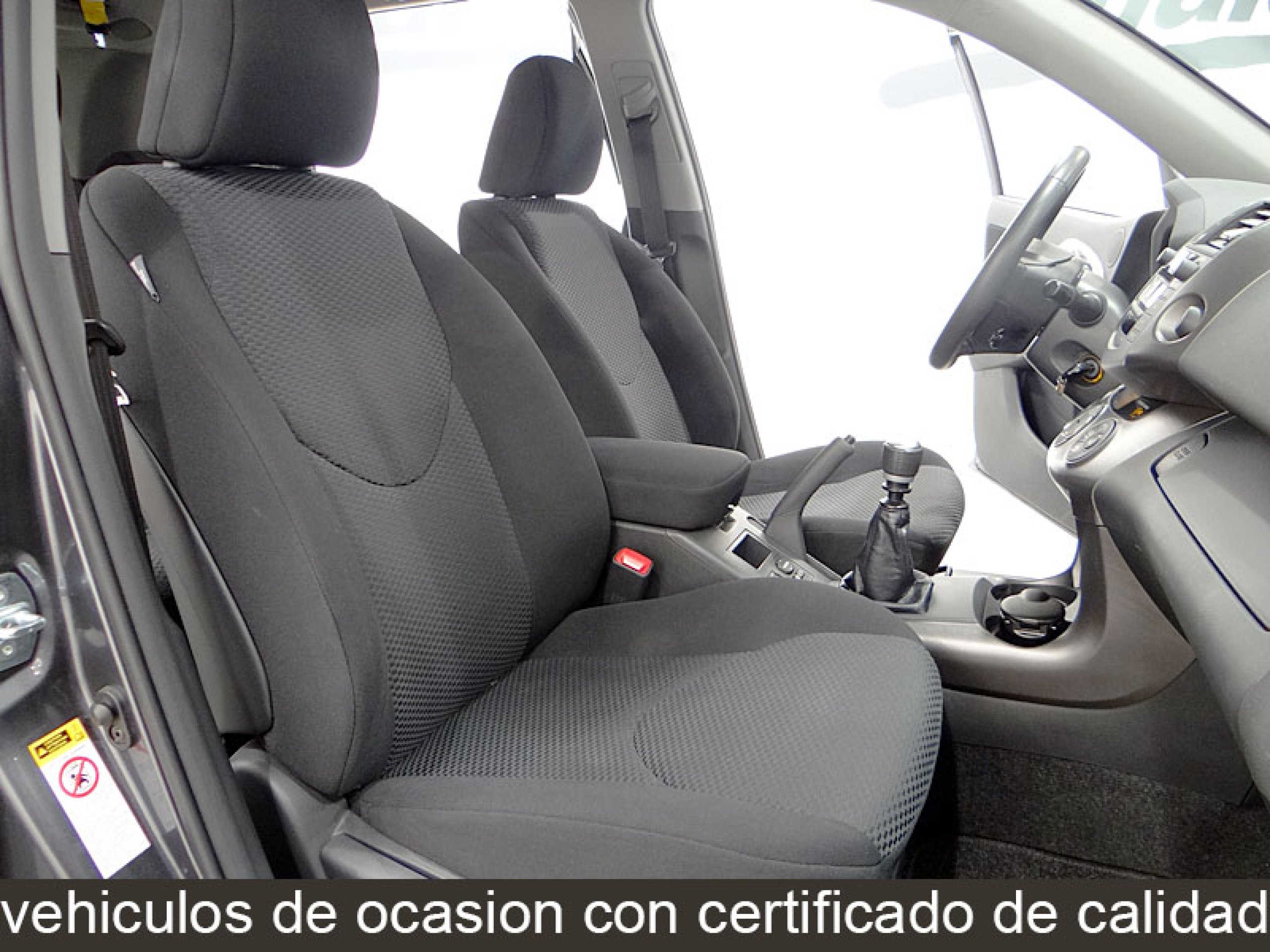 Foto Toyota RAV-4 23