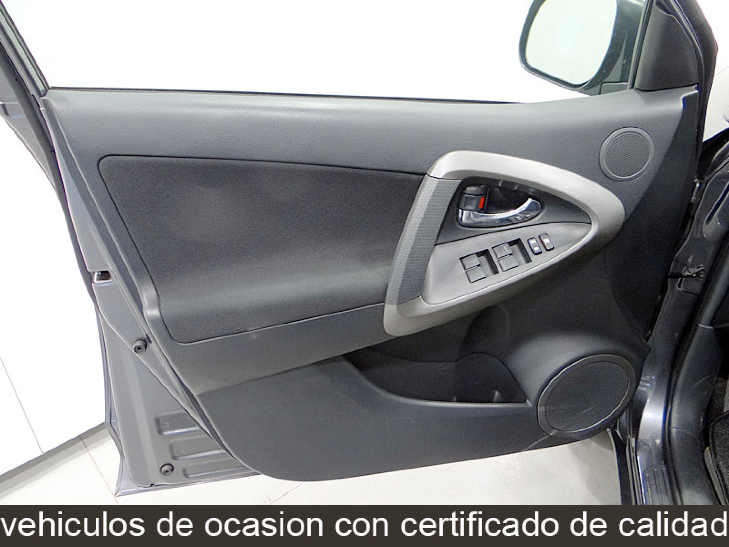 Foto Toyota RAV-4 25