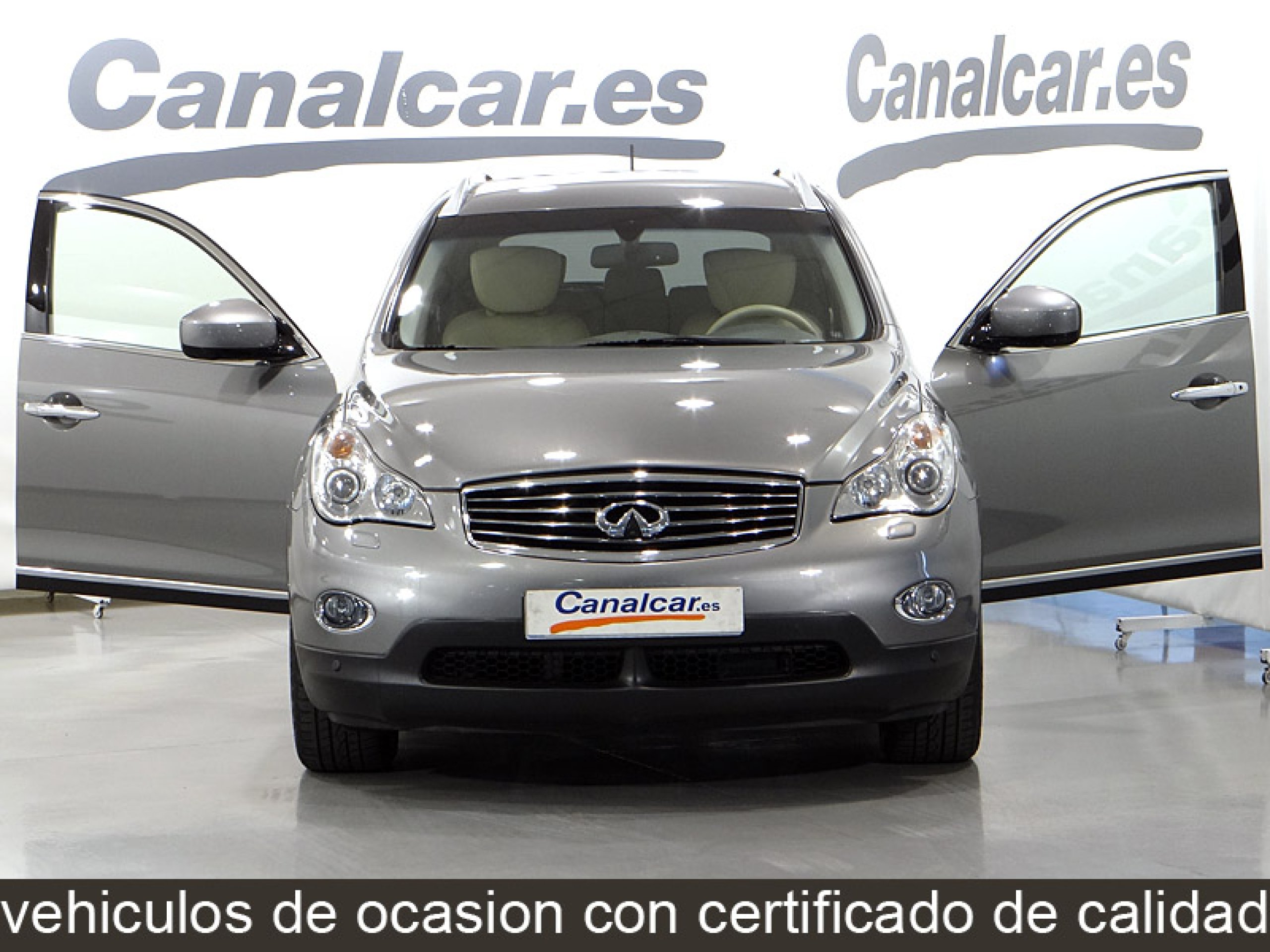 Foto Infiniti EX30 3