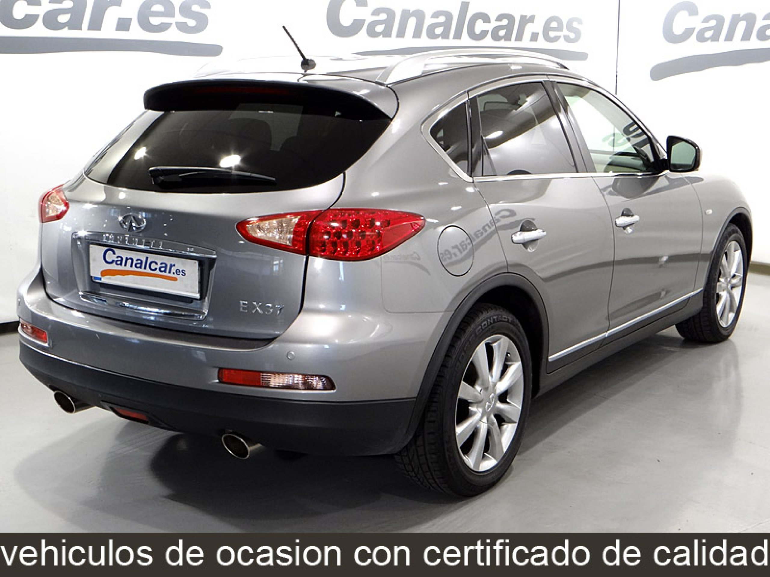 Foto Infiniti EX30 5