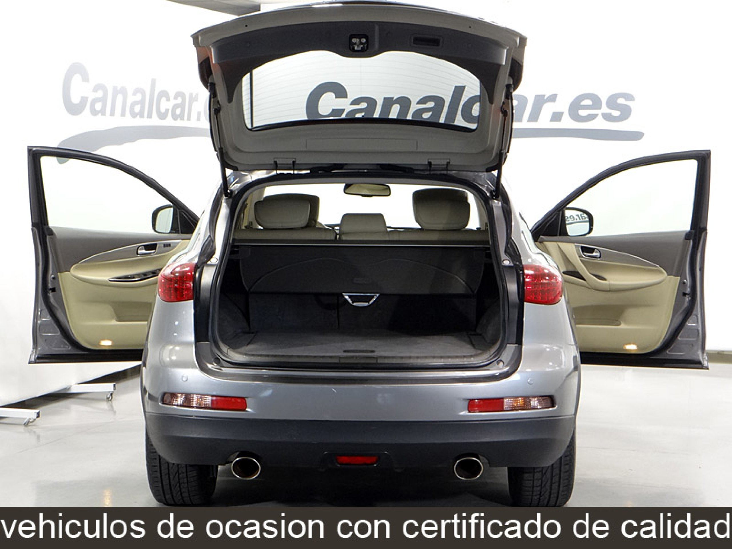 Foto Infiniti EX30 6