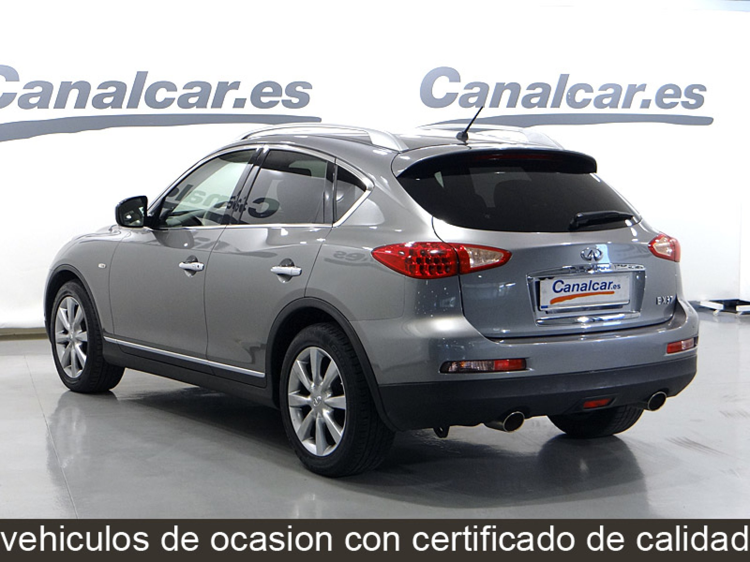 Foto Infiniti EX30 8
