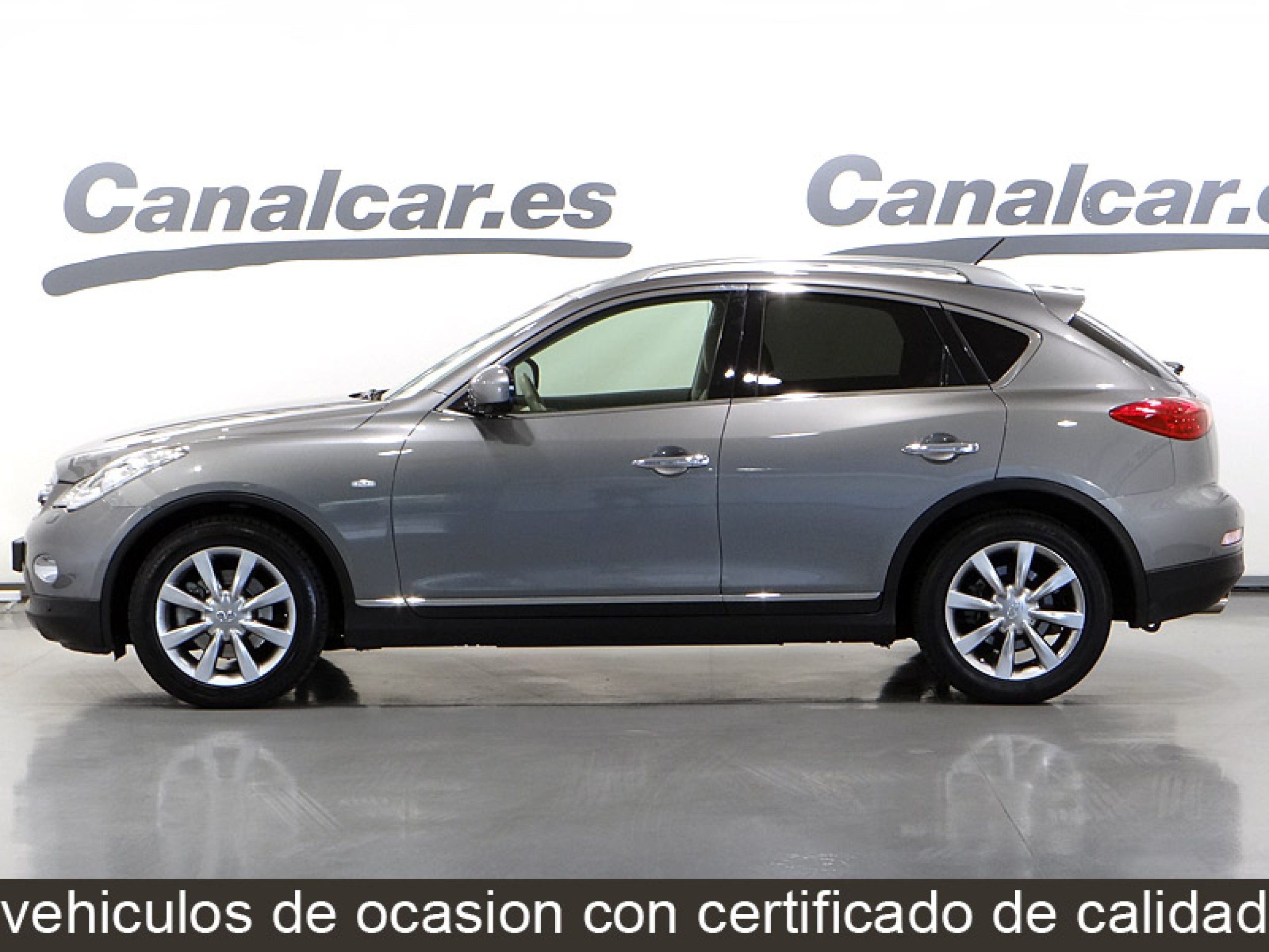 Foto Infiniti EX30 9