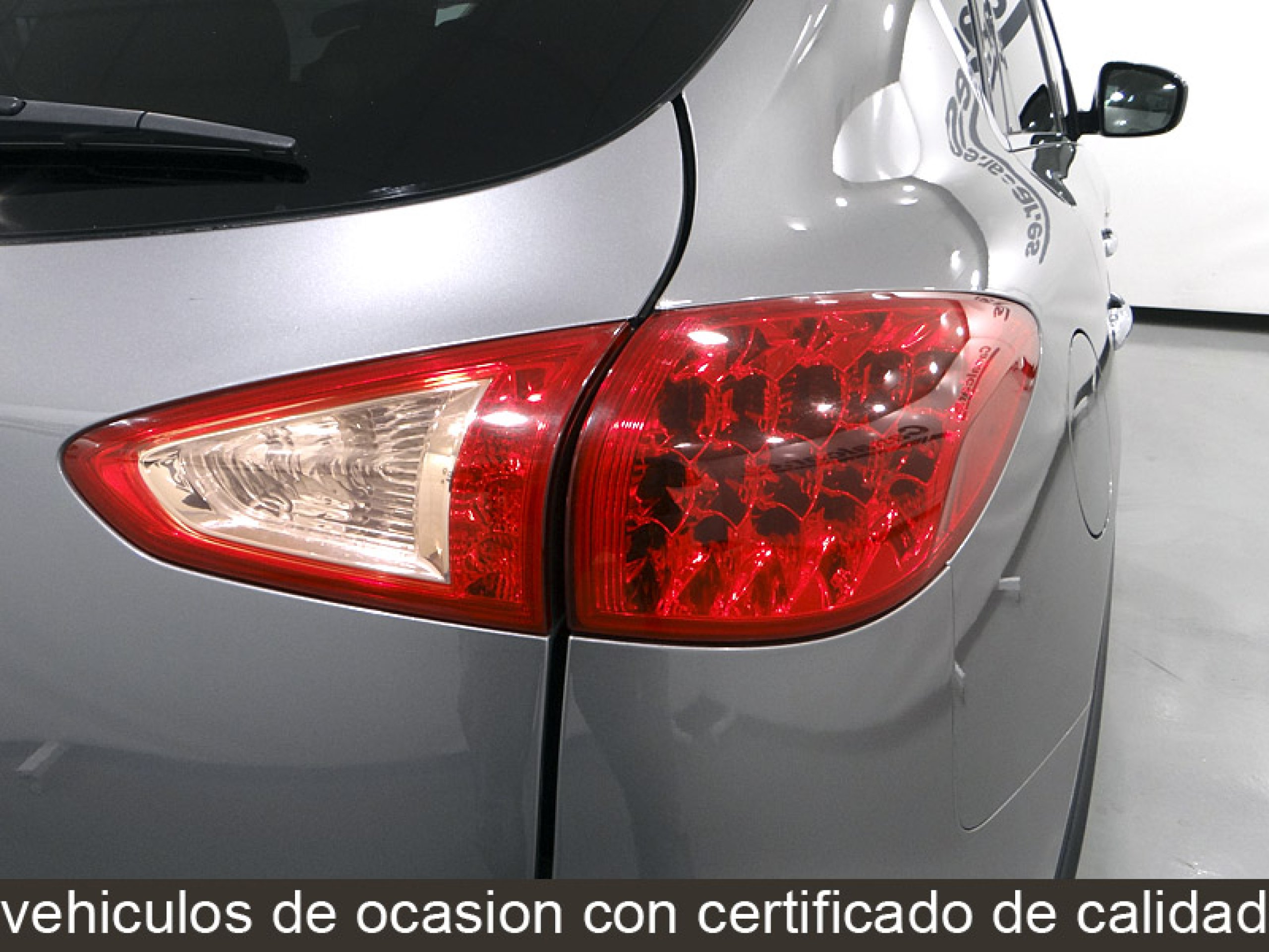 Foto Infiniti EX30 19