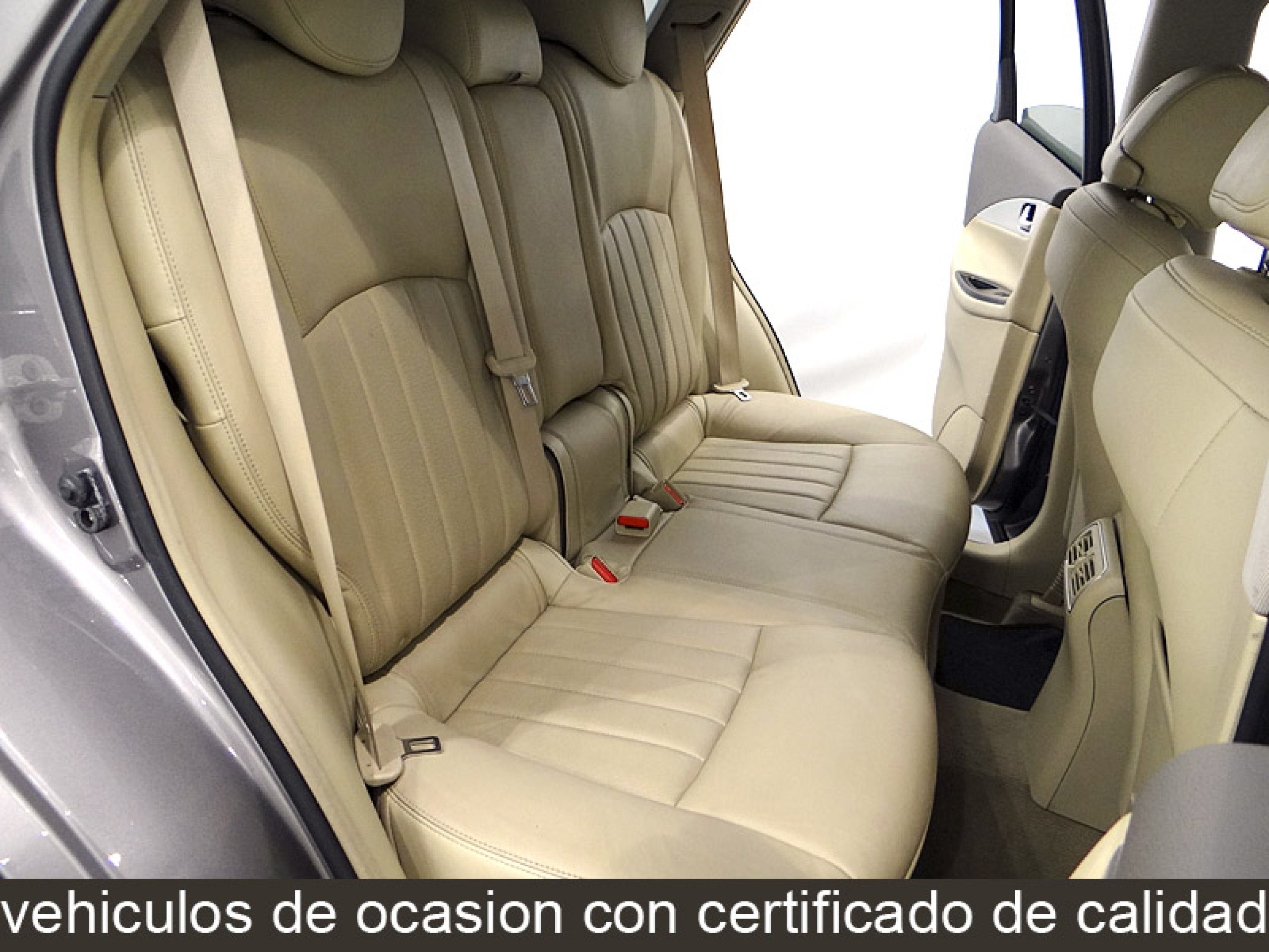 Foto Infiniti EX30 23