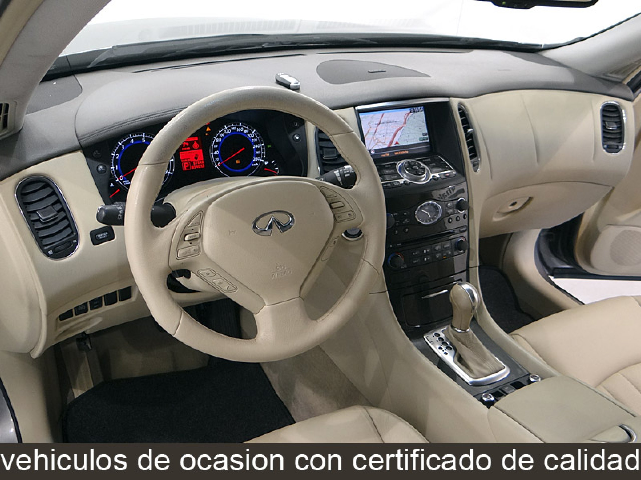 Foto Infiniti EX30 26
