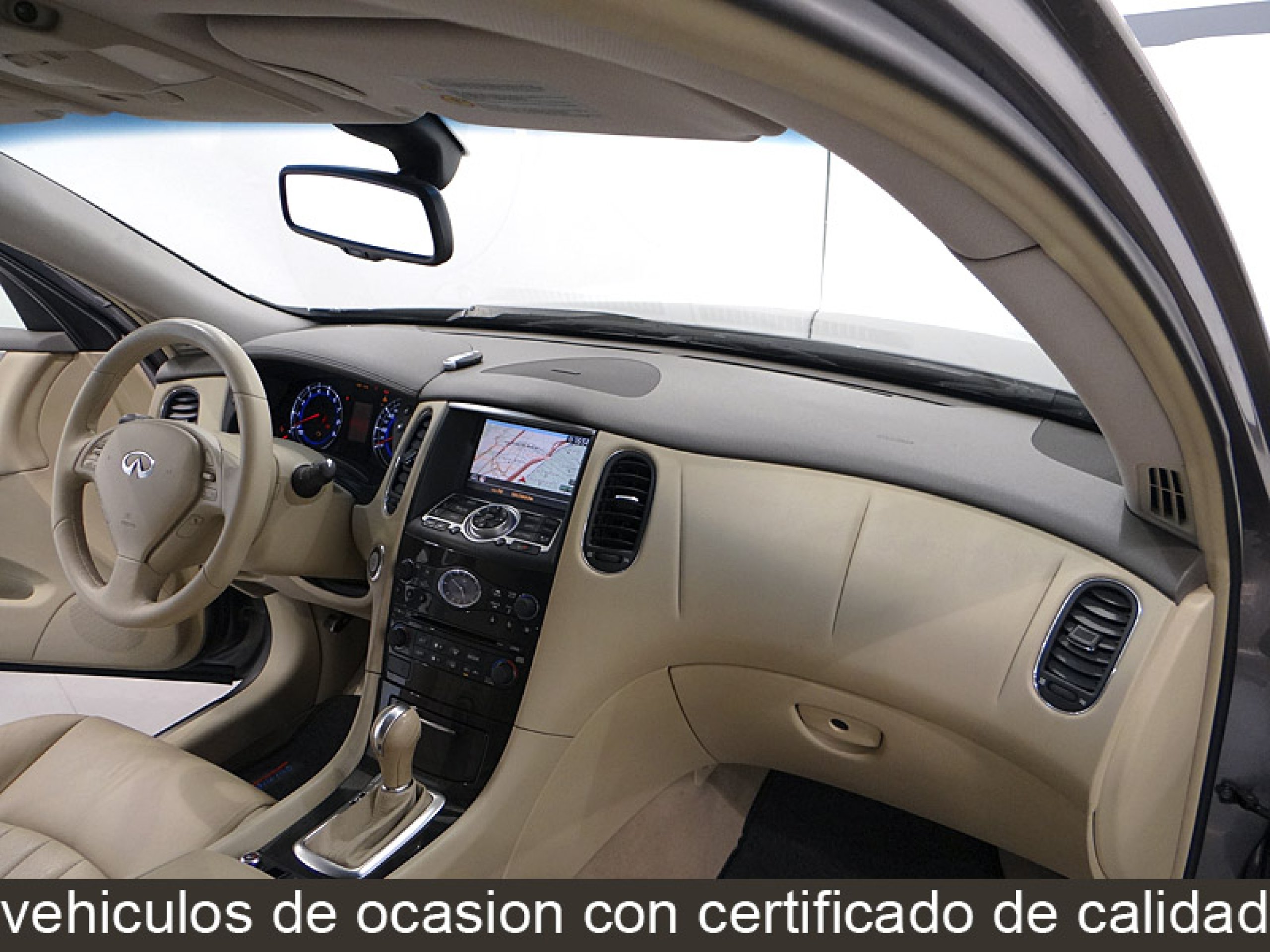 Foto Infiniti EX30 27
