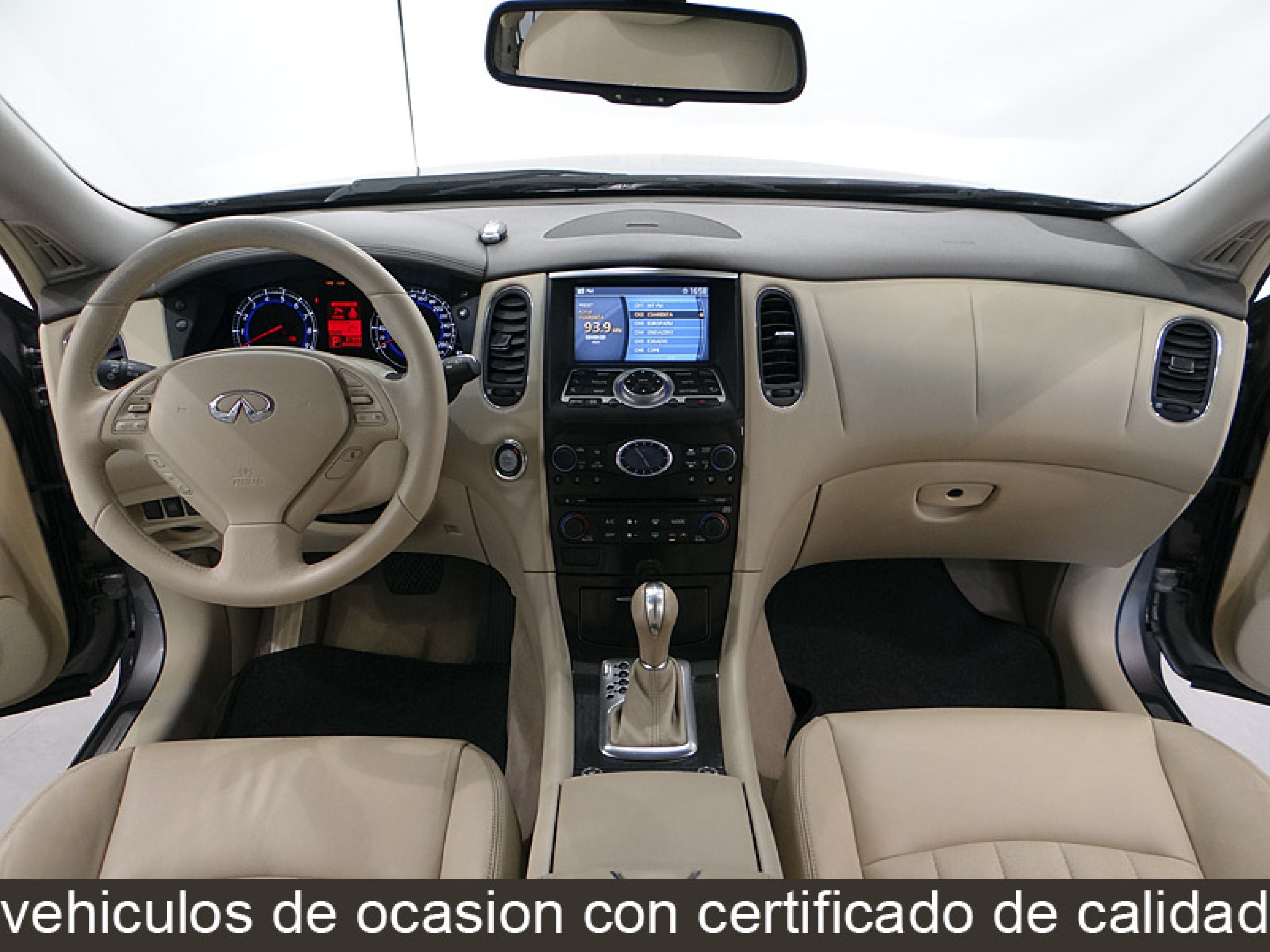 Foto Infiniti EX30 30