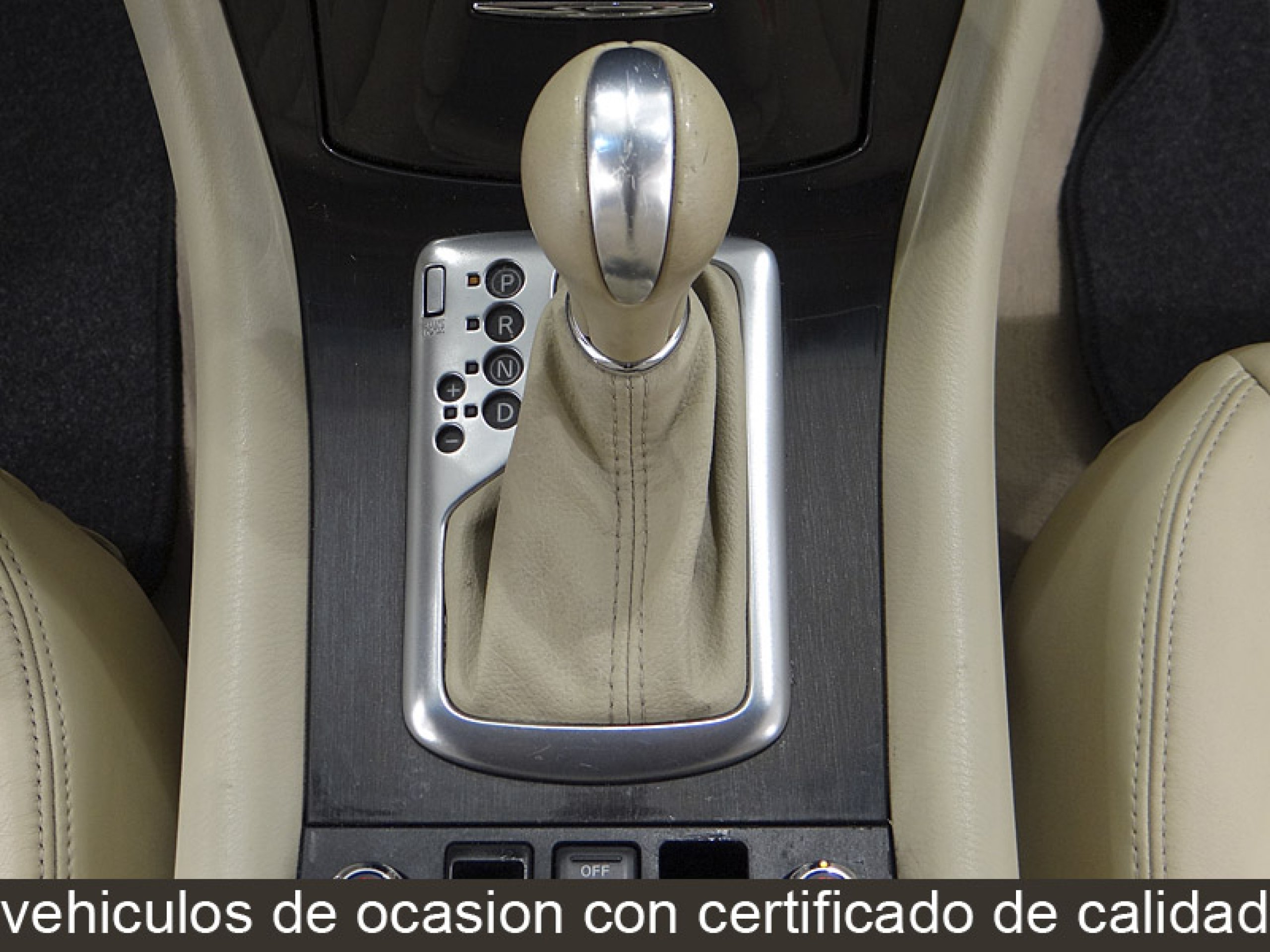 Foto Infiniti EX30 32