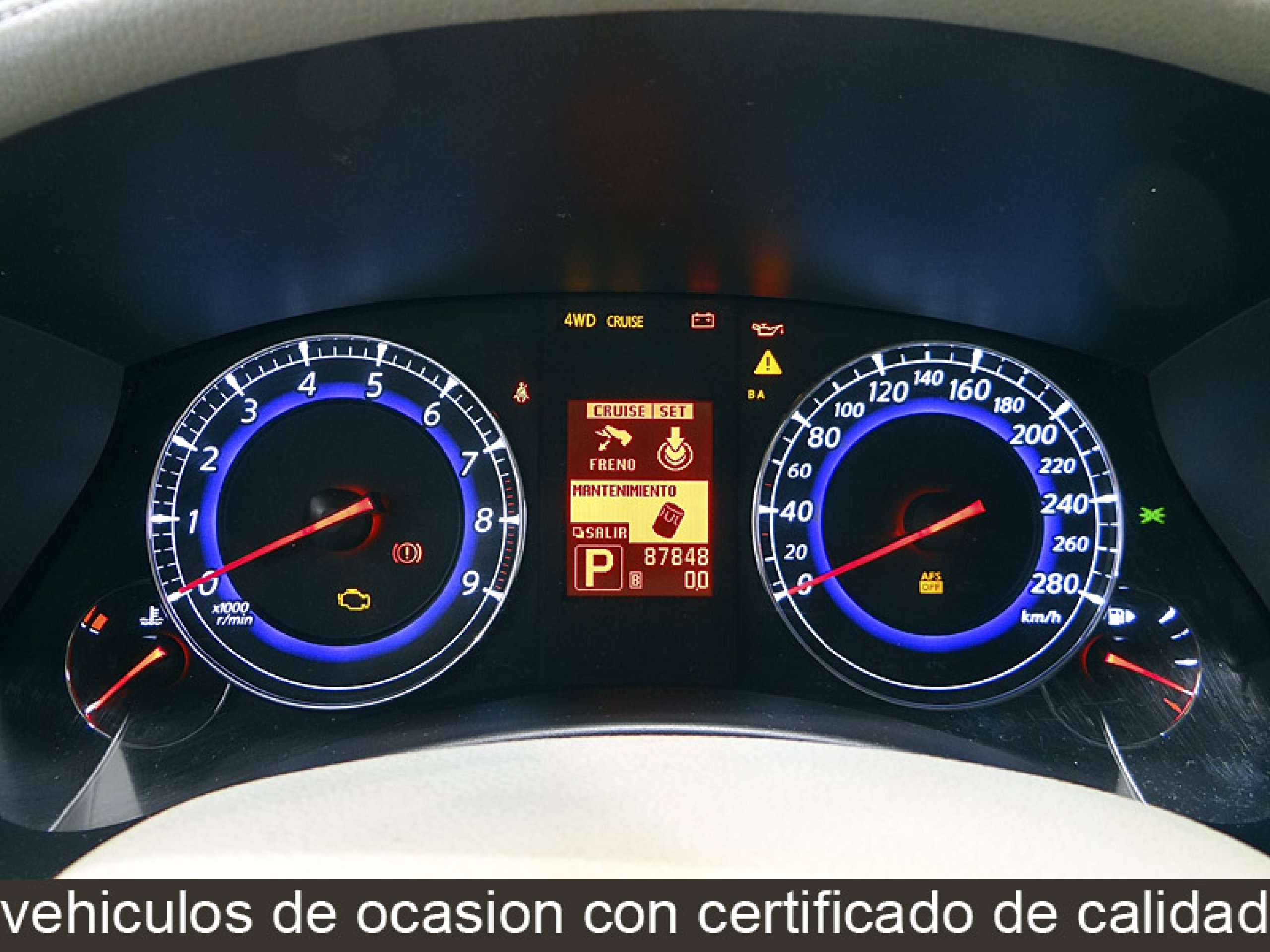 Foto Infiniti EX30 38