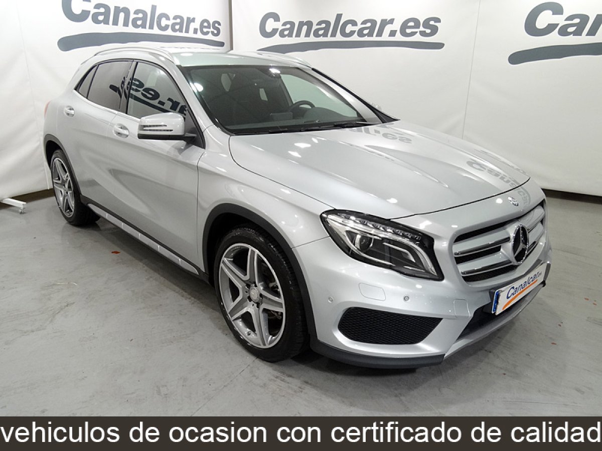 Foto Mercedes-Benz GLA 200 4