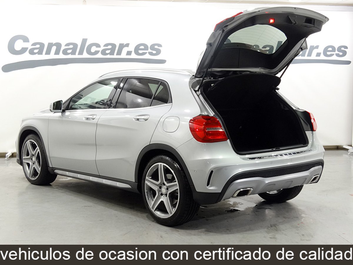 Foto Mercedes-Benz GLA 200 8