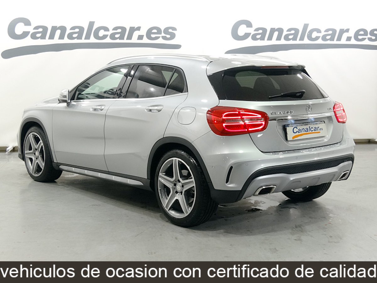 Foto Mercedes-Benz GLA 200 9