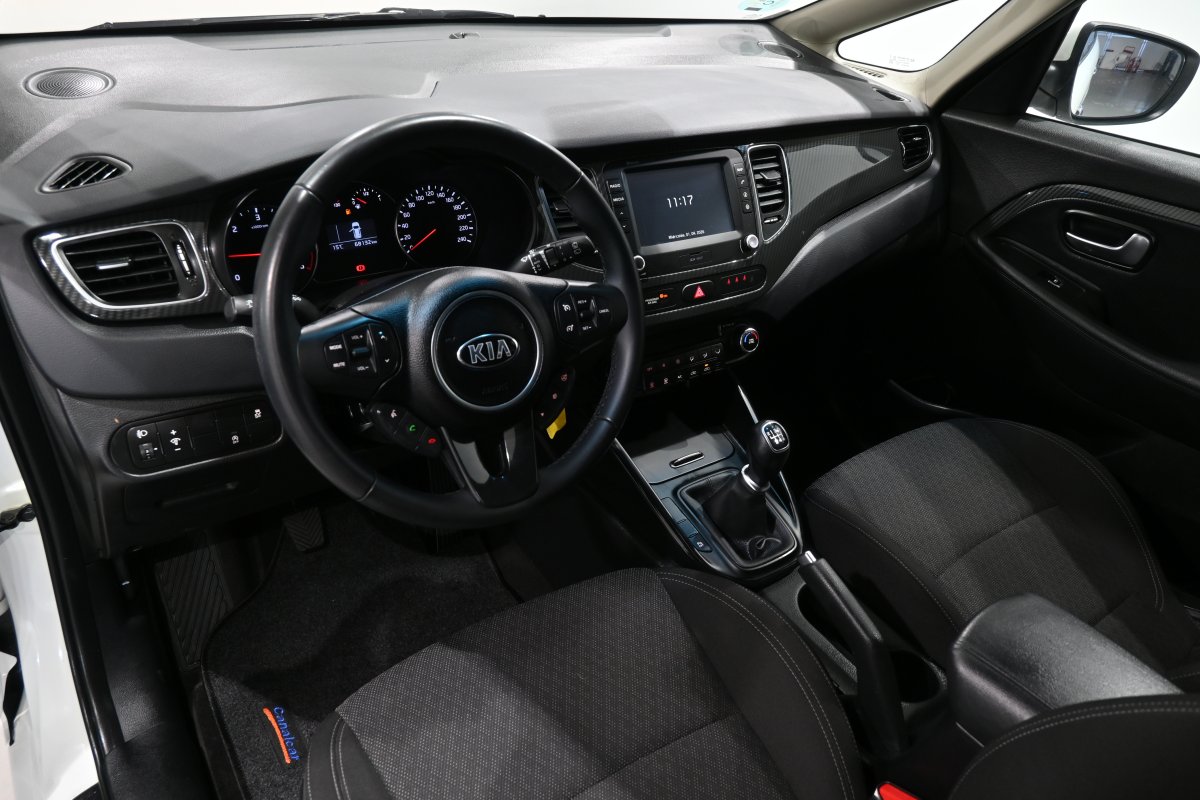 Foto Kia Carens 9