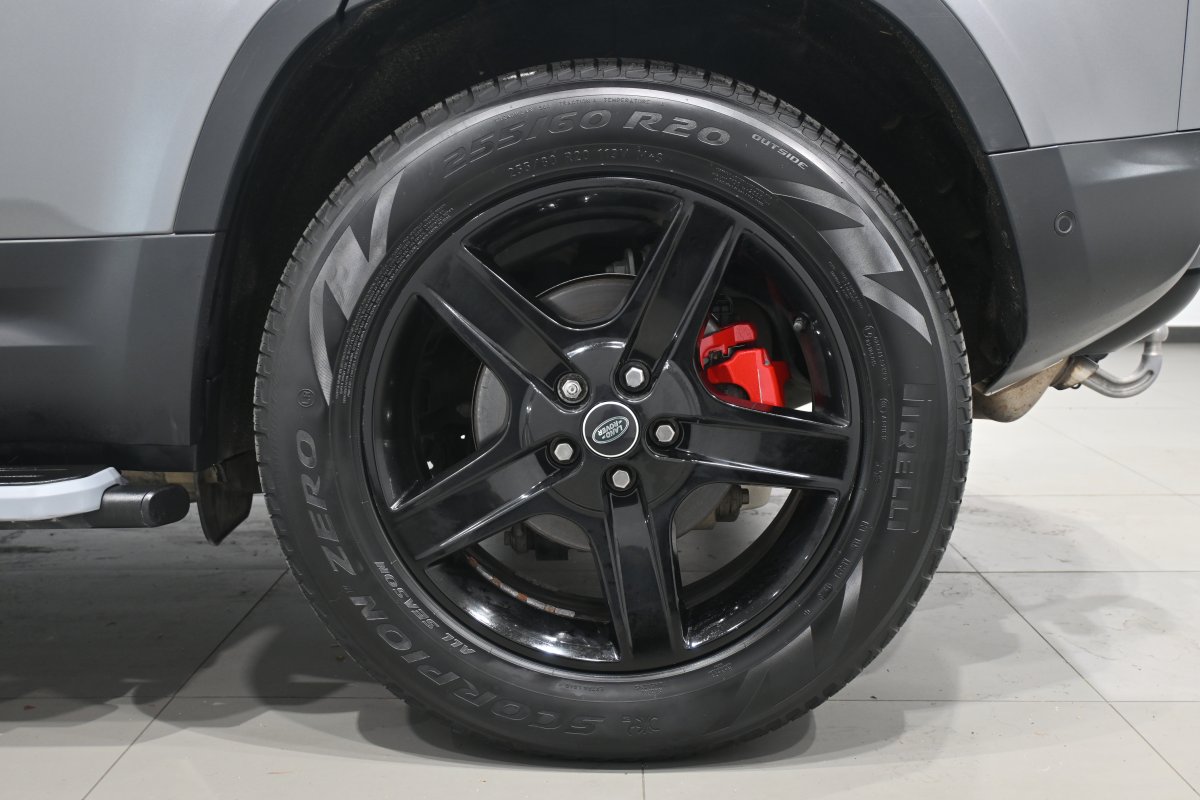 Foto Land Rover Defender 32