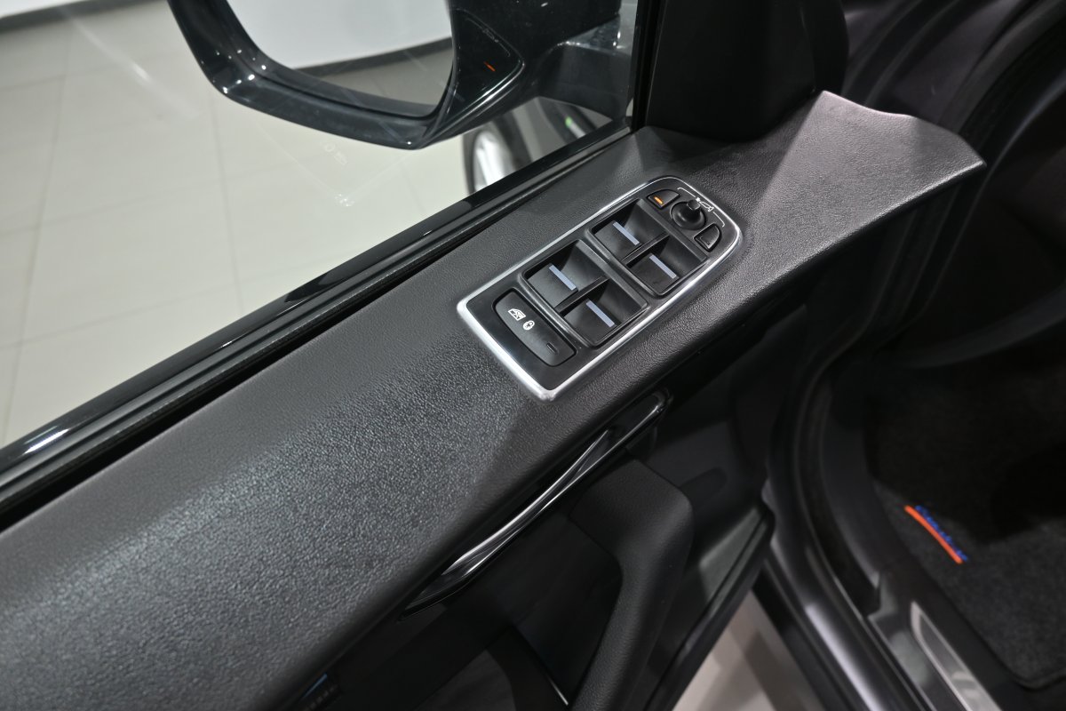 Foto Jaguar F-PACE 28