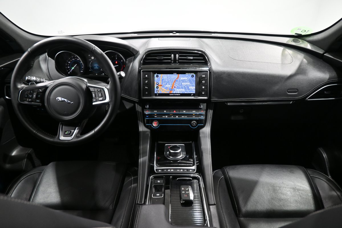 Foto Jaguar F-PACE 17