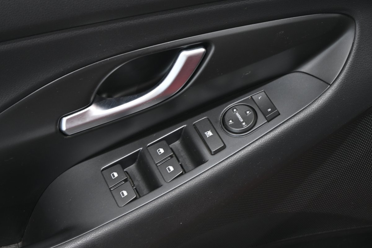 Foto Hyundai i30 24