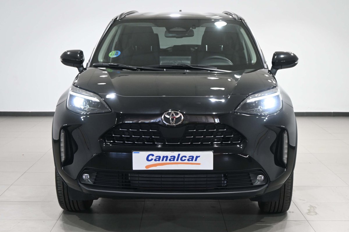 Foto Toyota YARIS CROSS  2