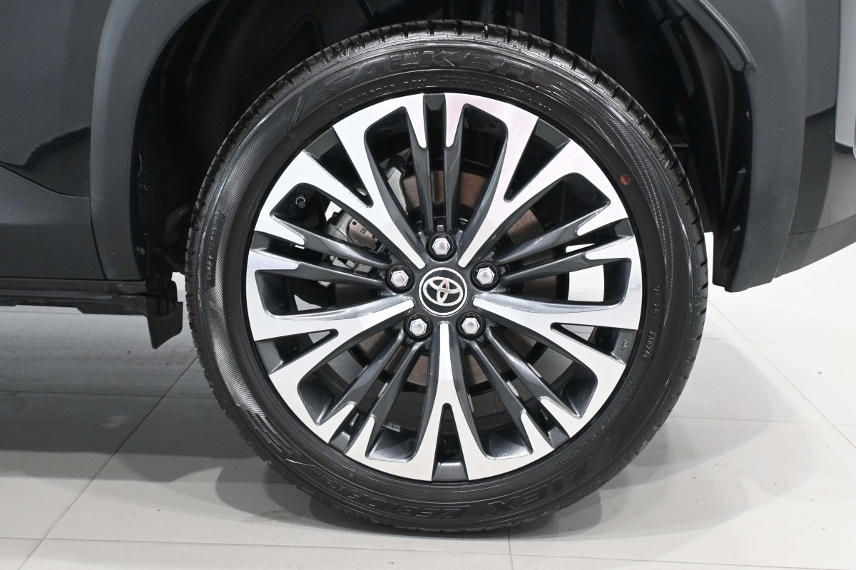 Foto Toyota YARIS CROSS  28