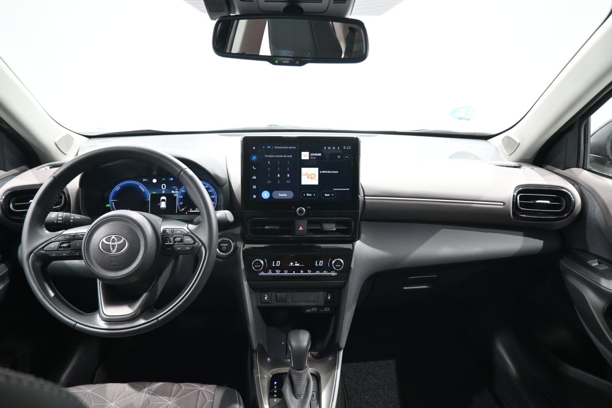 Foto Toyota YARIS CROSS  17