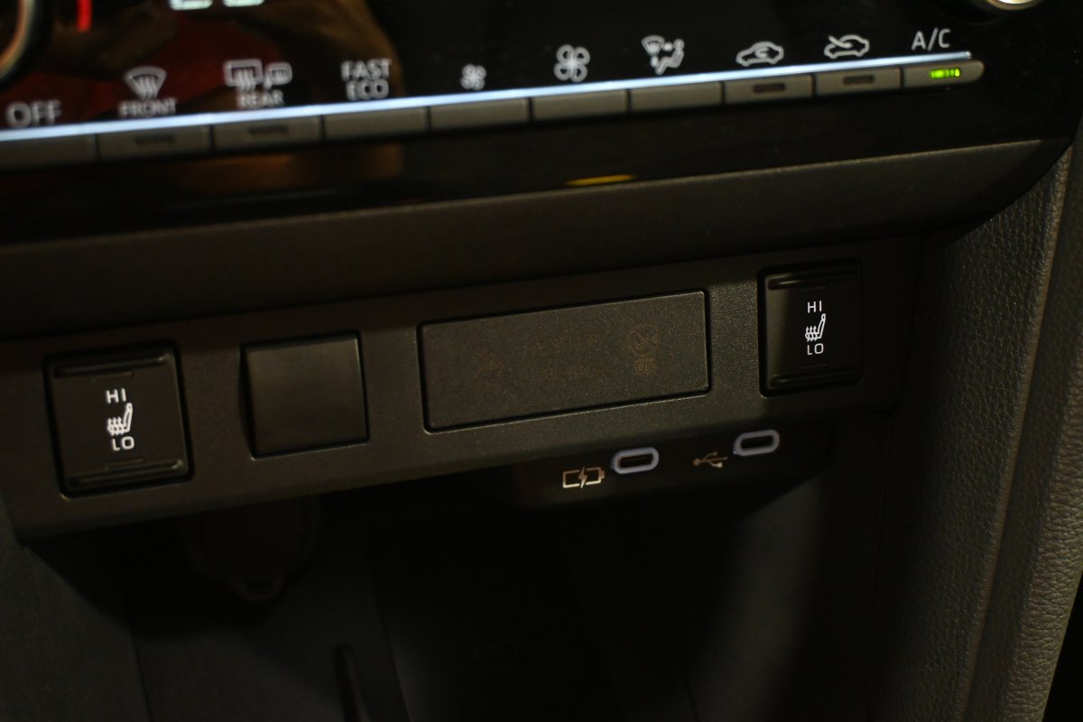 Foto Toyota YARIS CROSS  20