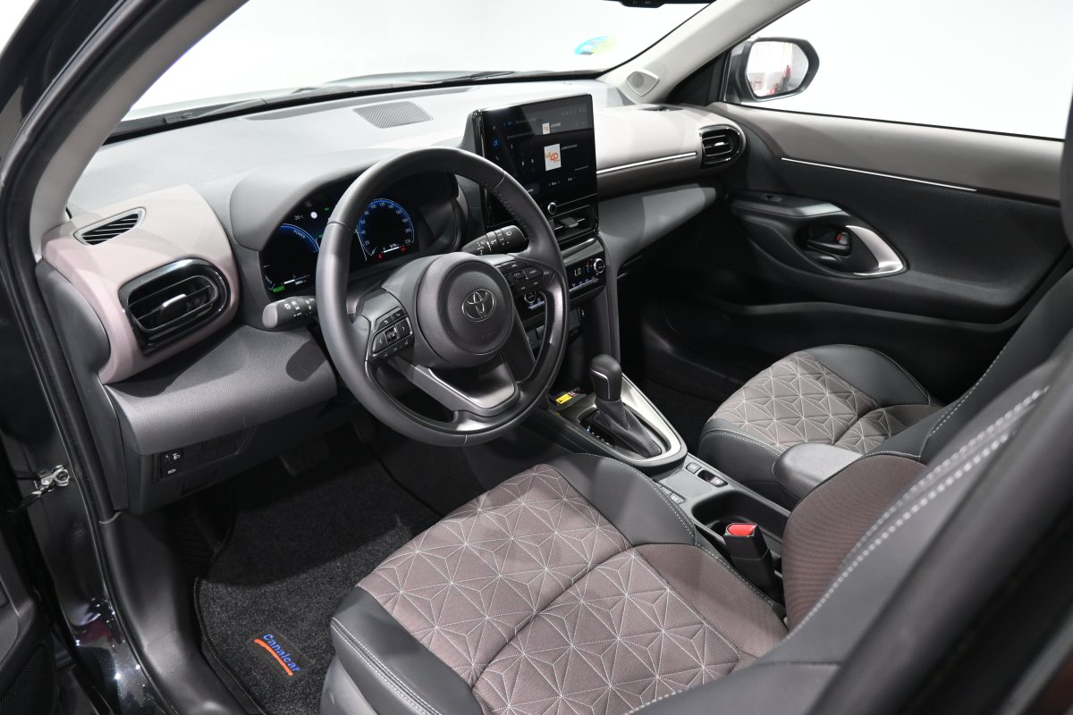 Foto Toyota YARIS CROSS  9