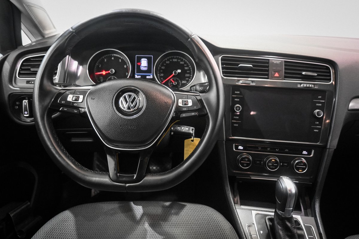 Foto Volkswagen Golf 24