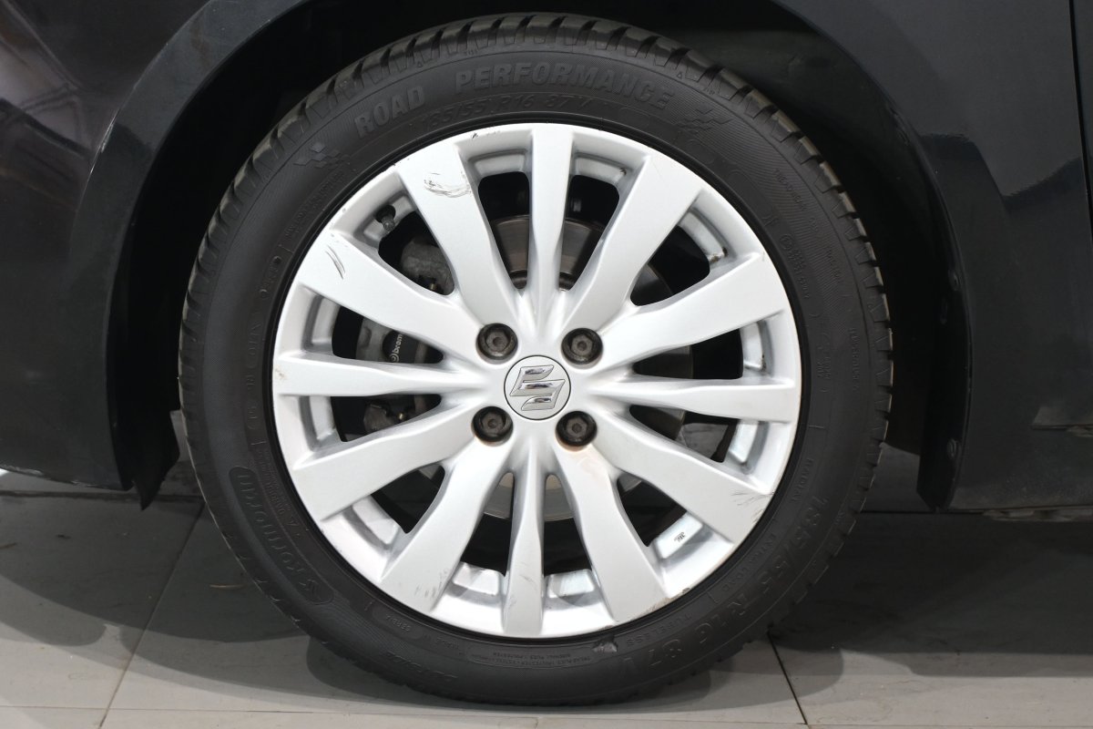 Foto Suzuki Swift 23