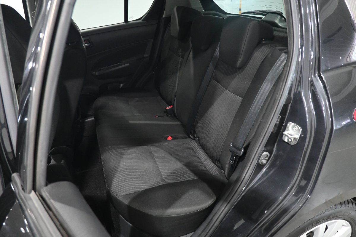 Foto Suzuki Swift 11