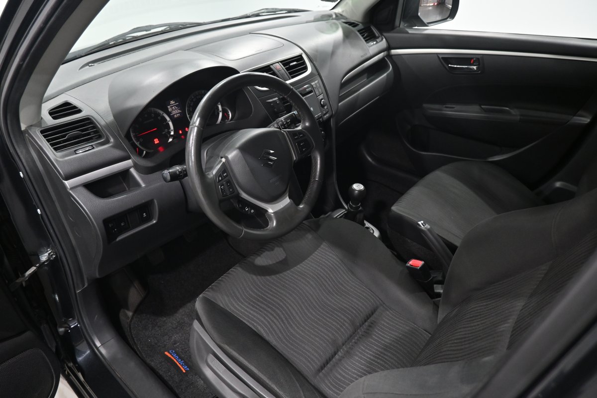 Foto Suzuki Swift 9