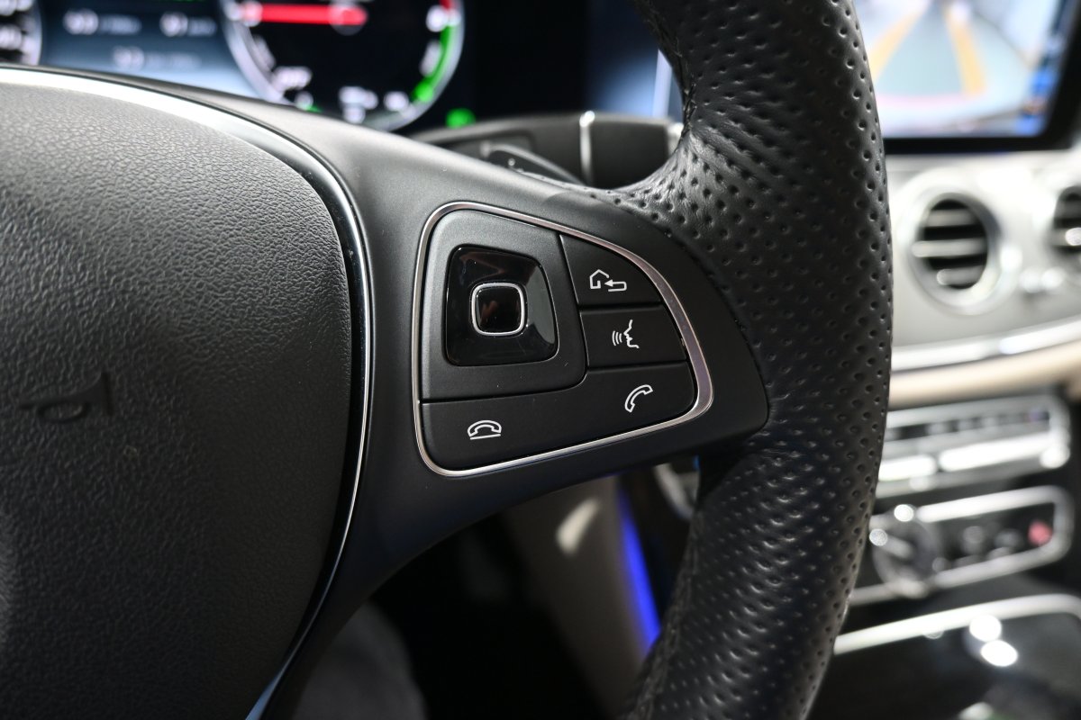 Foto Mercedes-Benz E 22