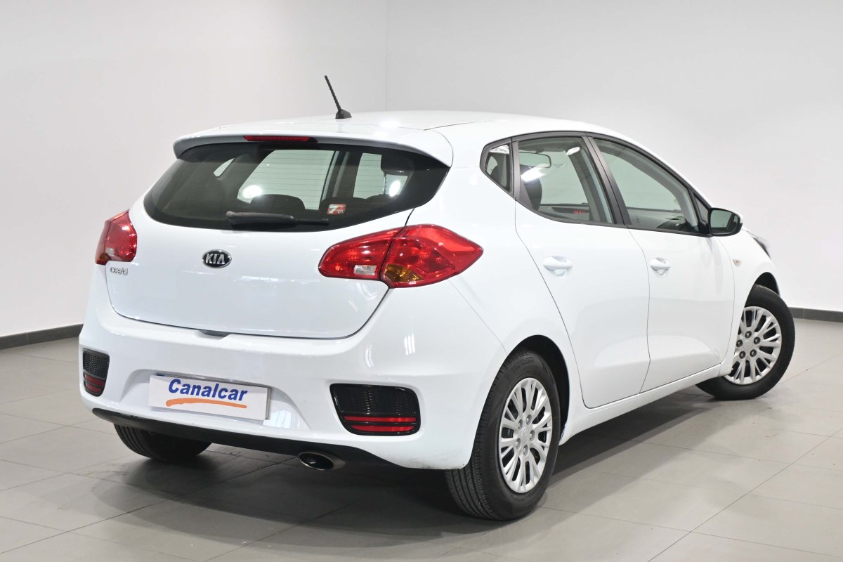 Foto Kia Ceed 4