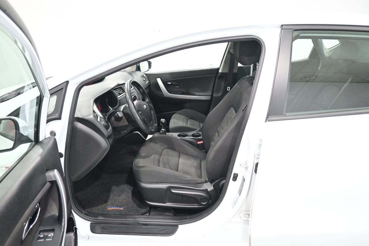 Foto Kia Ceed 10