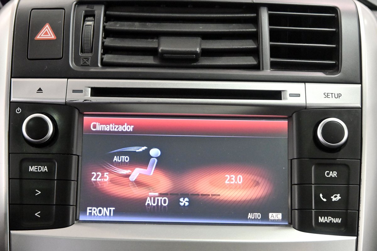 Foto Toyota Verso 15