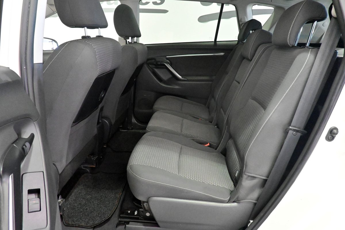 Foto Toyota Verso 10