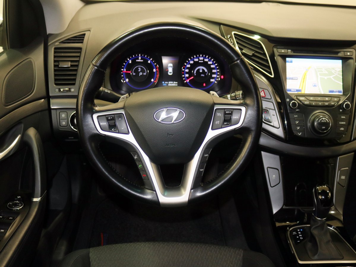 Foto Hyundai i40 22