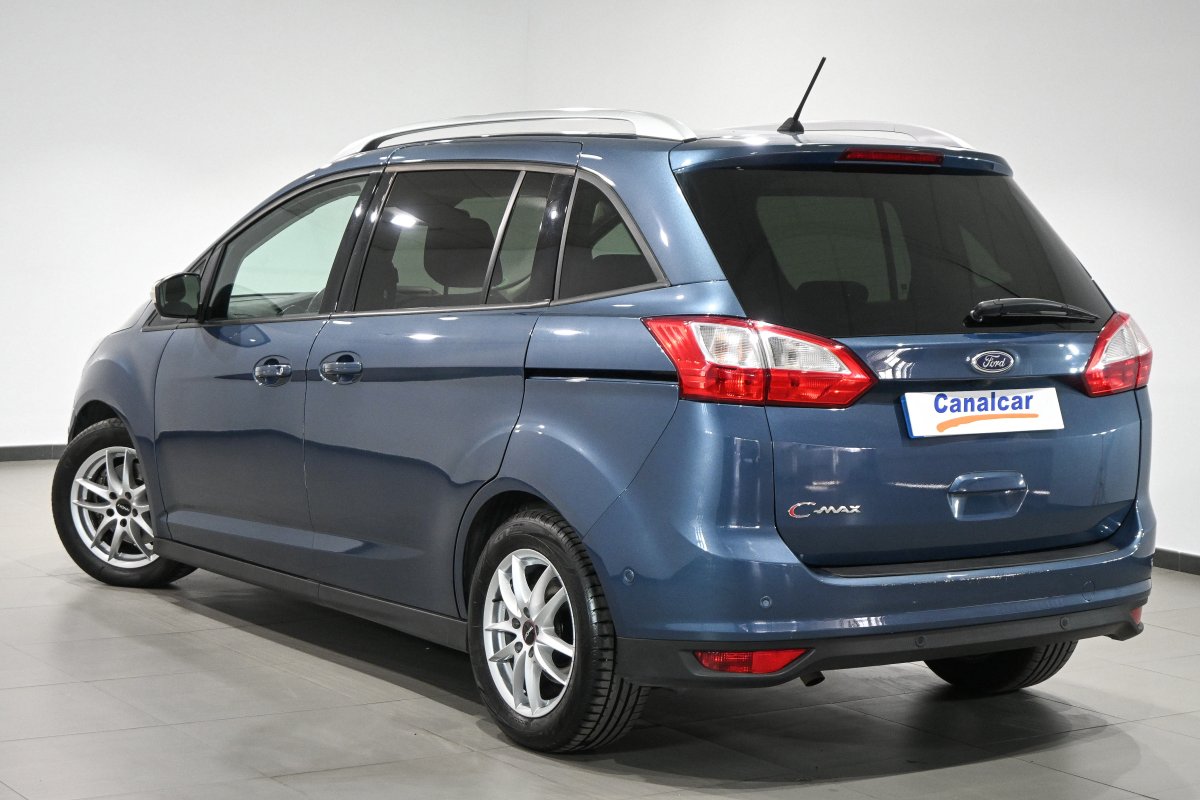 Foto Ford Grand 6