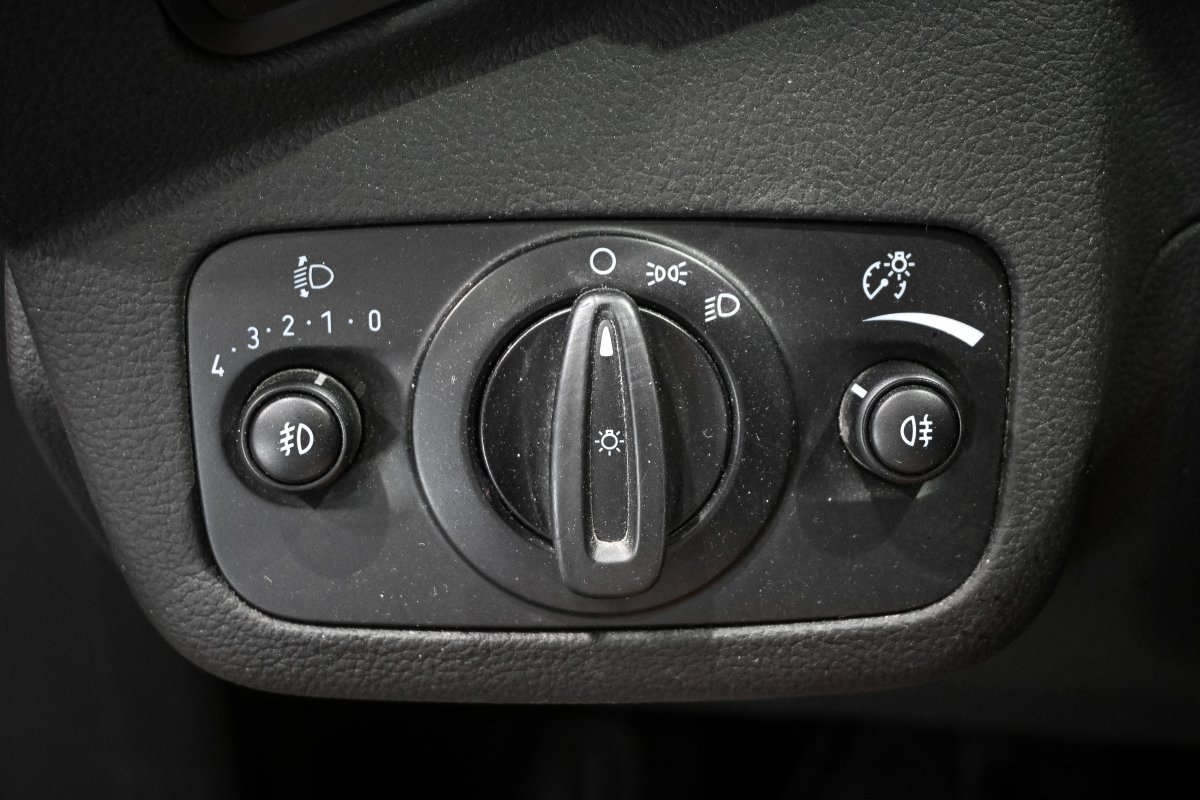 Foto Ford Grand 28
