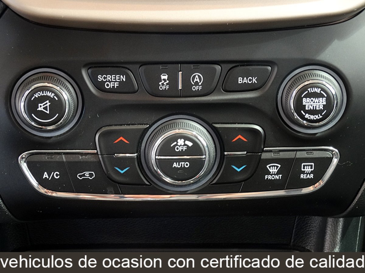 Foto Jeep Cherokee 26